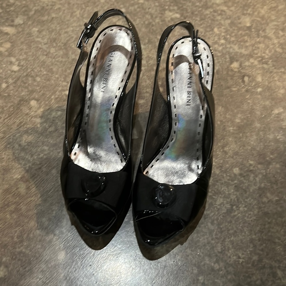 Black heel 8